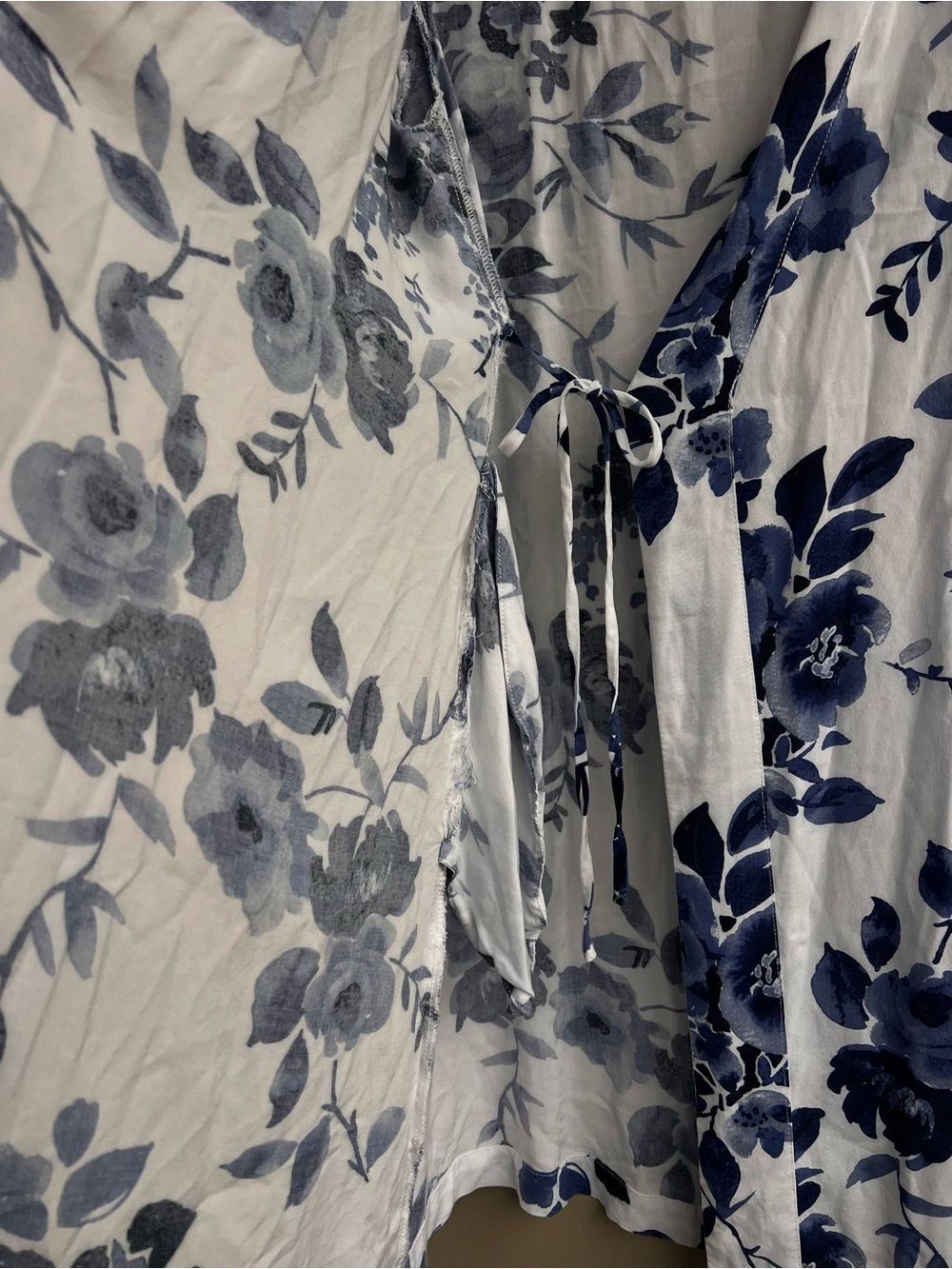 Yumi Kim Blue White Robe M Kimono Resort Boho Beach Resort Vacation Romantic Spa - Picture 5 of 14